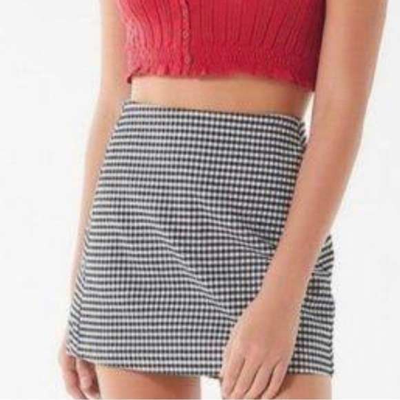 NWOT Urban Outfitters Black & White Gingham Mini Skirt: Size S - Picture 2 of 5